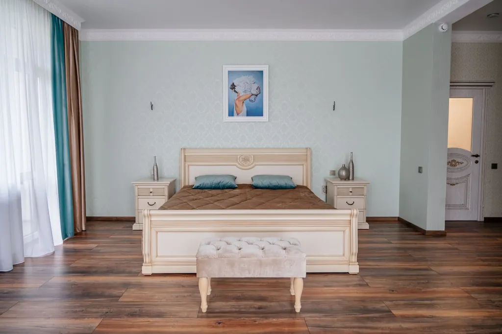 Дом с бассейном и видом на горы