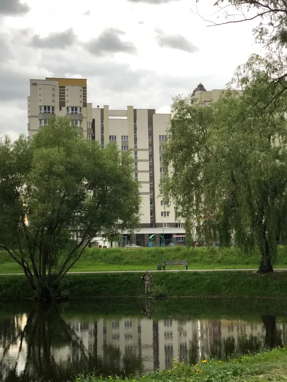 Квартира Квартира Замечательная студия с живописным видом на пруд — Минск