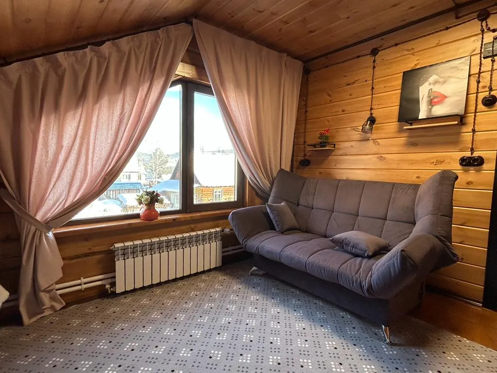 Гостевой дом у озера и скалы Кит