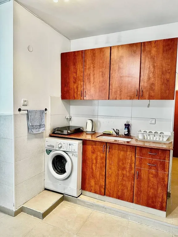 Новая эксклюзивная студия у моря в доме с лифтом