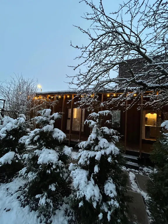 Стильный дом из морского контейнера