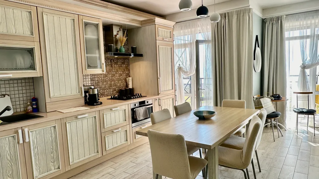 Квартира с панорамным видом на море