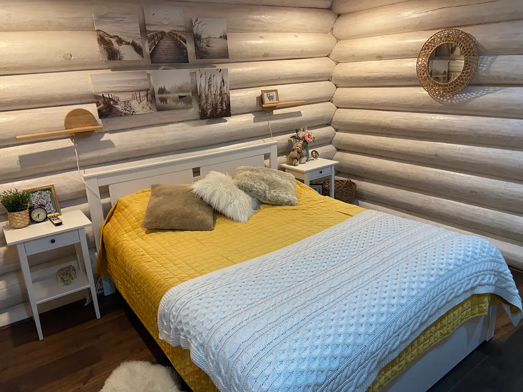 Сказочный дом в лесу