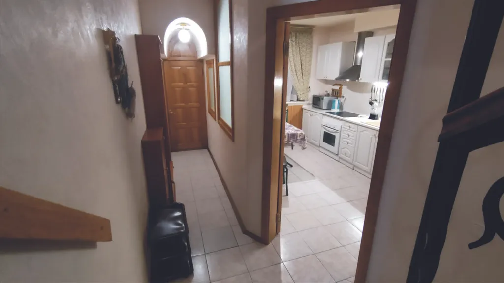 Коттедж - три этажа на берегу моря