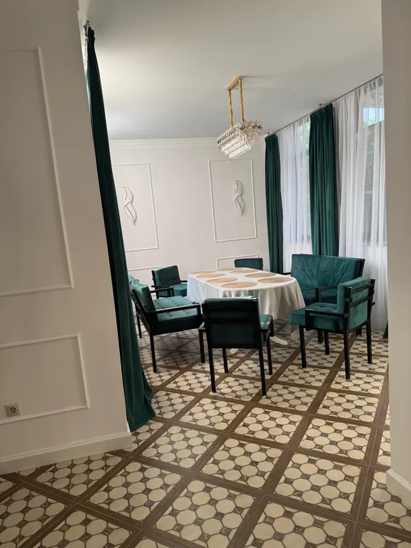 Дом с подогреваемым бассейном