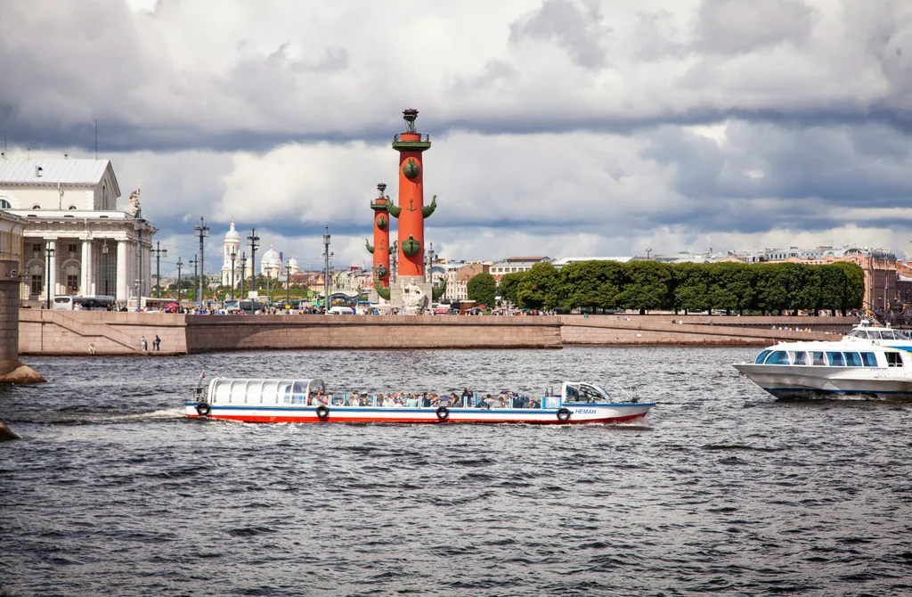 Просторная квартира в центре Санкт-Петербурга