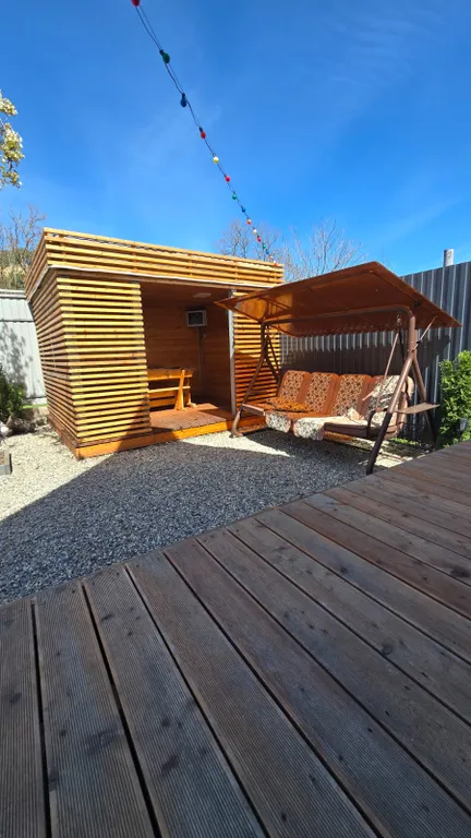 Дом А-фрейм из дерева с баней и джакузи