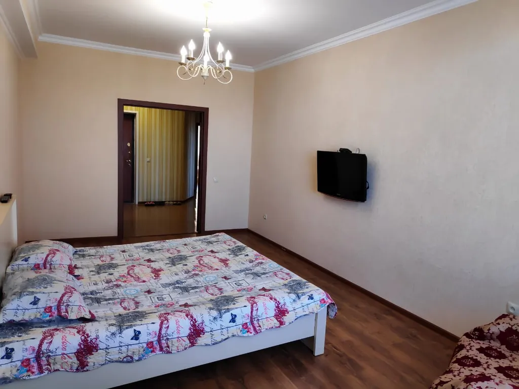 Квартира Квартира Анти-Отель на 4чел. 2комн.кв. 10этаж, код-124 — Махачкала