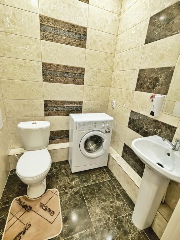 Квартира дл 8 гостей в районе с удобной транспортной развязкой