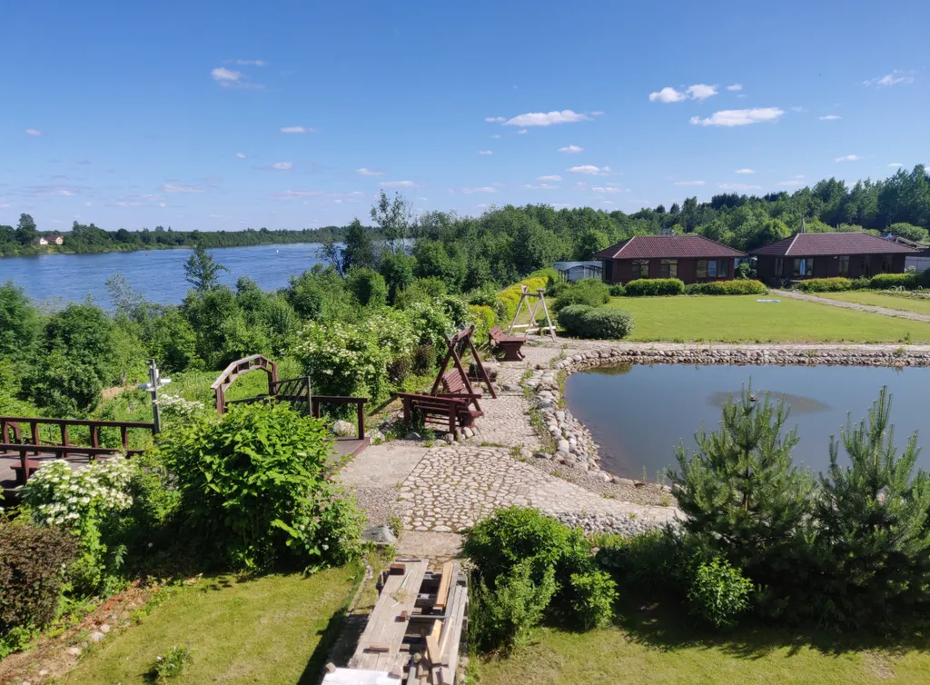 Коттедж Домик с баней на берегу реки Волхвов — Бор