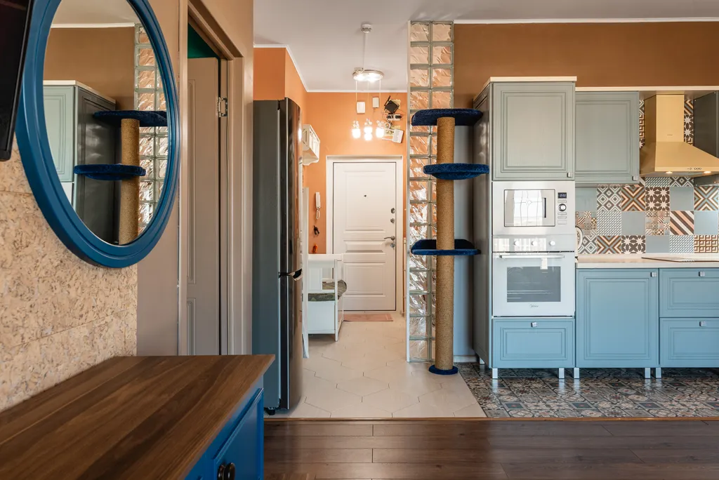 Атмосферная, яркая квартира в районе ТРЦ Мега