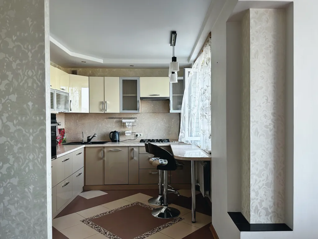 Квартира с панорамным видом на реку и все монастыри