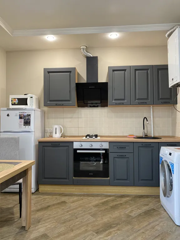 Евродвухкомнатный апартамент с балконом и видом на пик Аибга