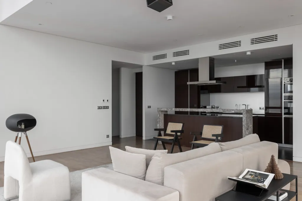 Roomley Panoramic Apartment