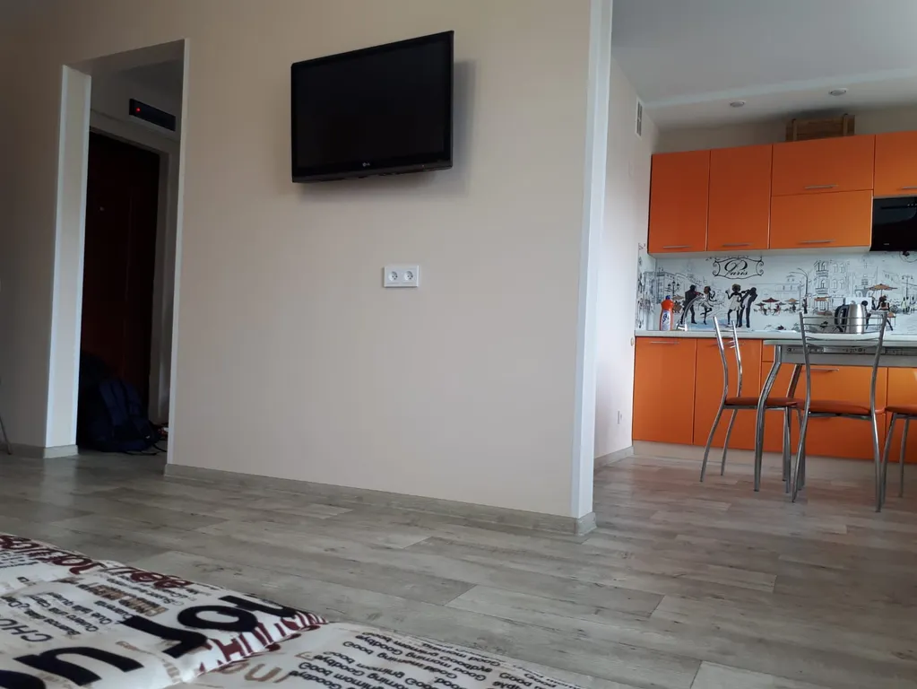 Апартаменты солнечные с двумя балконами