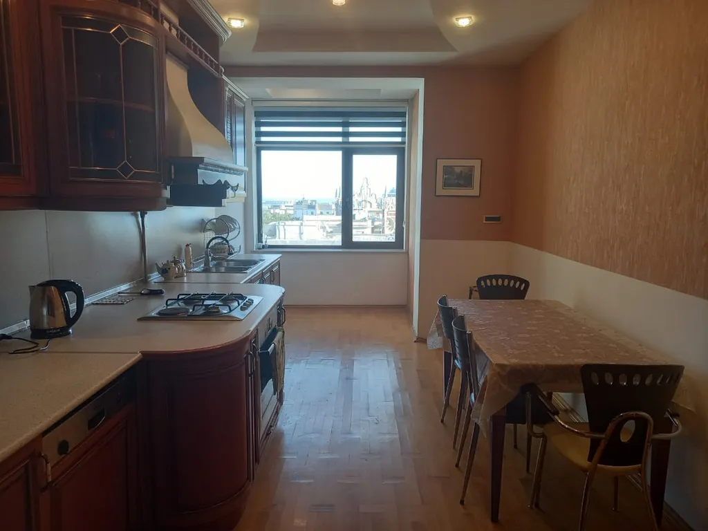 Квартира с видом на море и Пламенные Башни