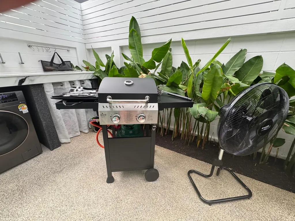 SvoyLux солнечный остров в океане