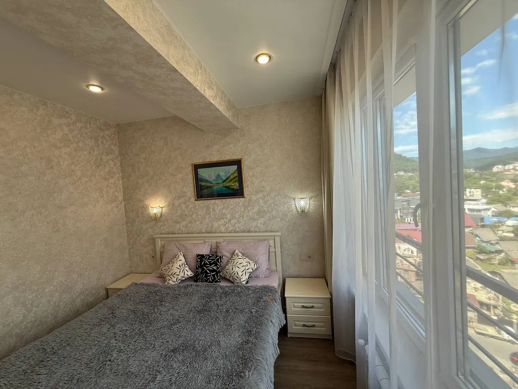 Просторная квартира рядом с видом на море, зона отдыха и бассейн