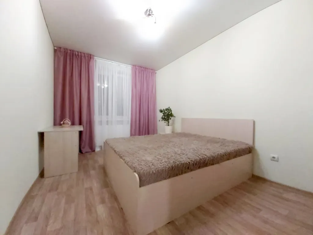 Просторная трешка рядом с Зоопарком