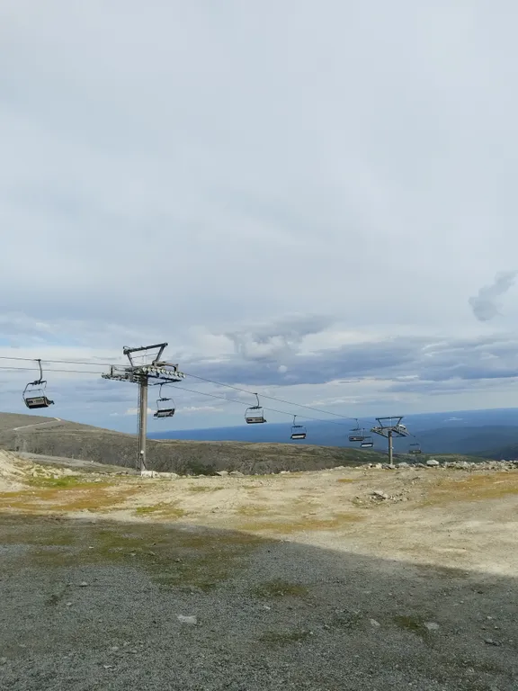 Семейная комната в спальном районе города