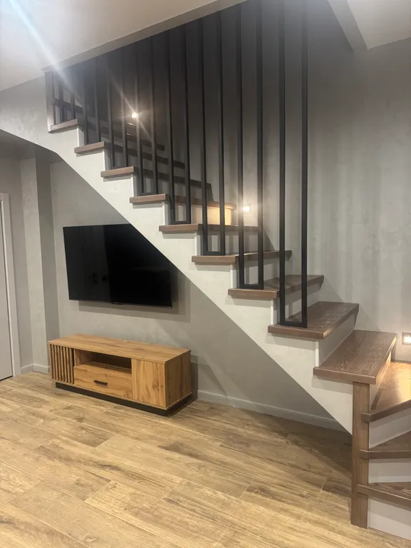 На первой линии от моря сдам полдома