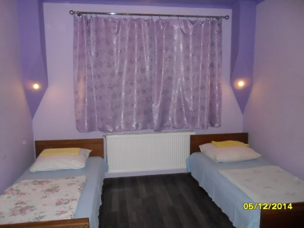 Коттедж 2 этажа в уединенном месте Бреста с парковкой во дворе