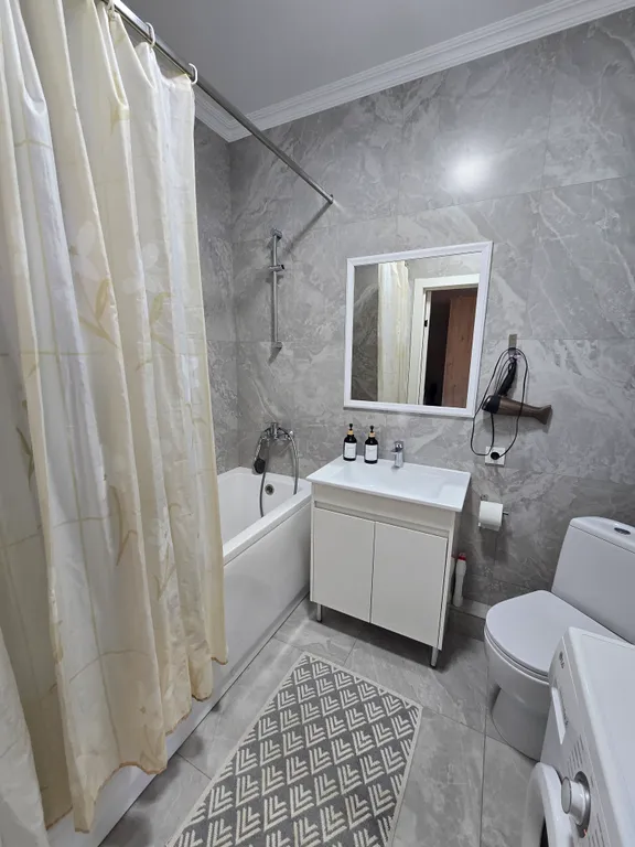 Квартира Уютная однокомнатная квартира студия в жк Палладиум с  видом на горы — Алматы