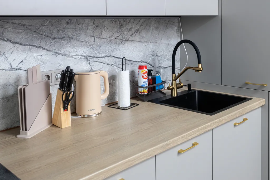 Дизайнерская трёххкомнатная квартира с панорамным видом Смоленска