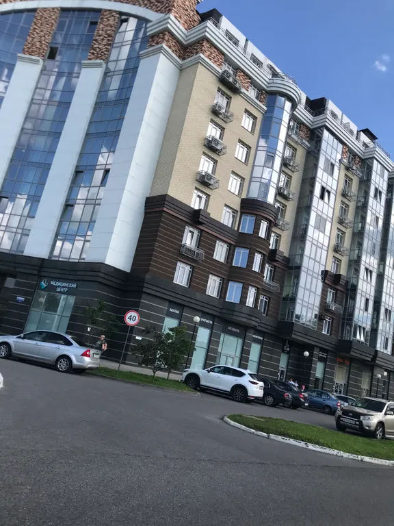 Апартаменты в ЖК Париж, центр. Парк Победы! Вода горячая есть.