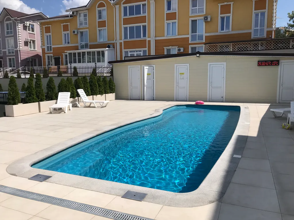 Студия с верандой и бассейном на территории комплекса