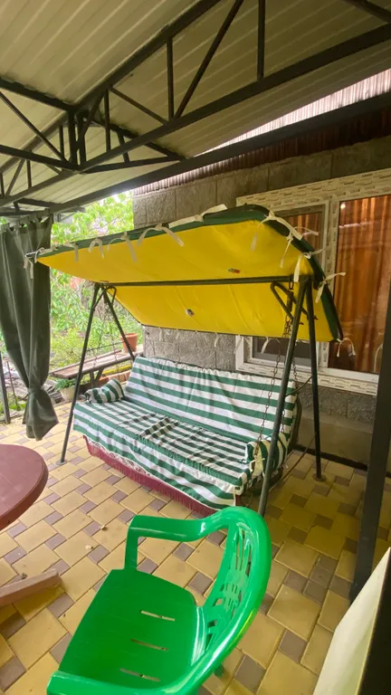 Полдома в центре города недалеко центр. рынок, удобный выезд в горы