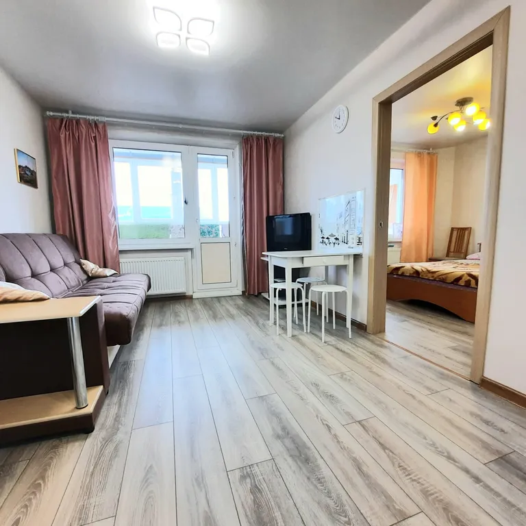 Отличная квартира в удобном районе — аренда посуточно в Киров