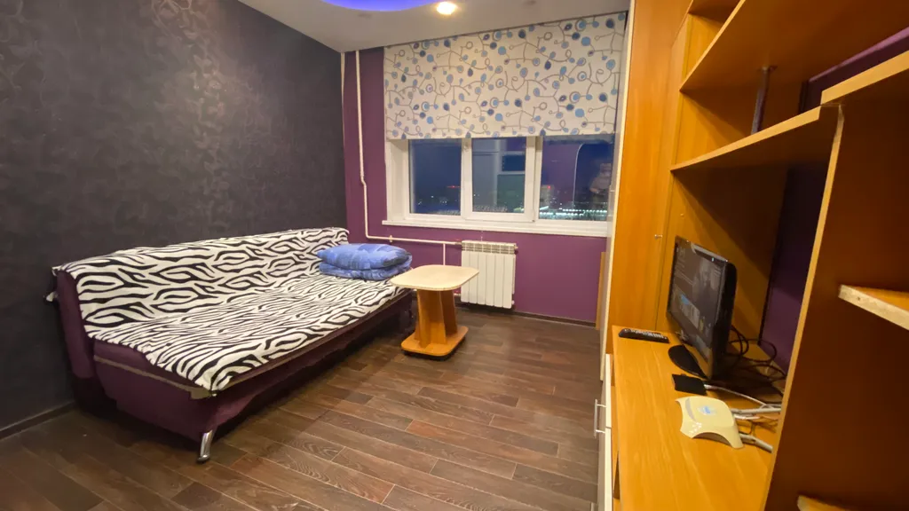 Рядом с детской больницей