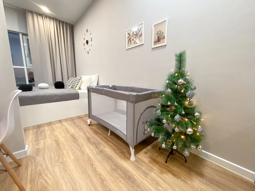 Квартира с большим ТВ у Суворовского училища