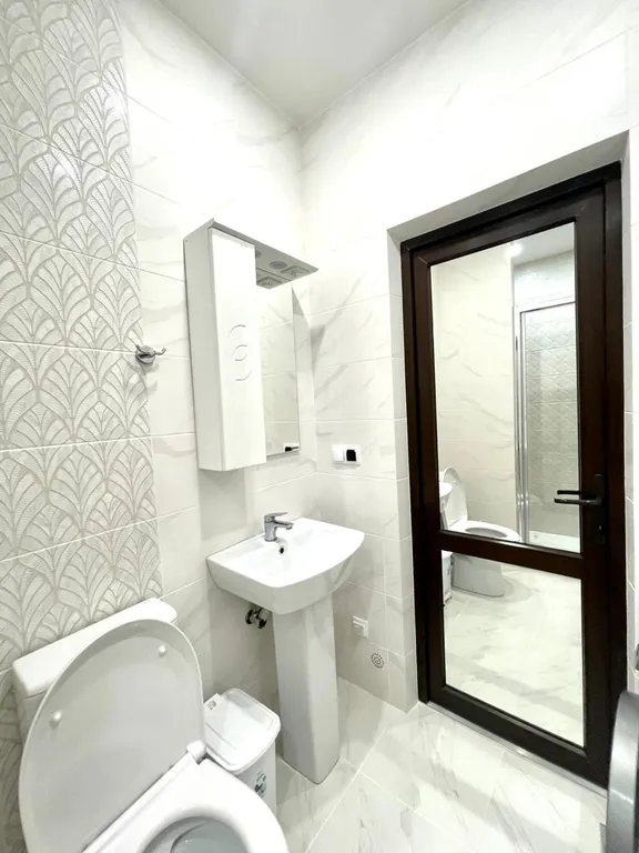 Эллинг на берегу моря