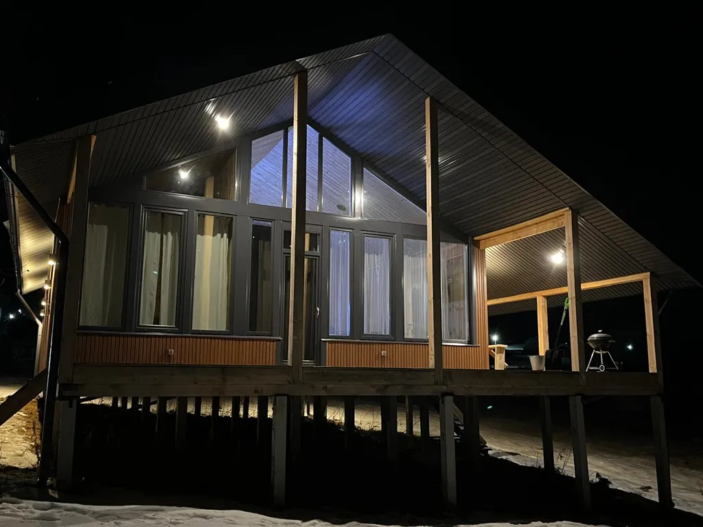 Домик у реки