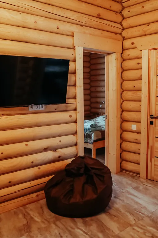 Дом на берегу озера