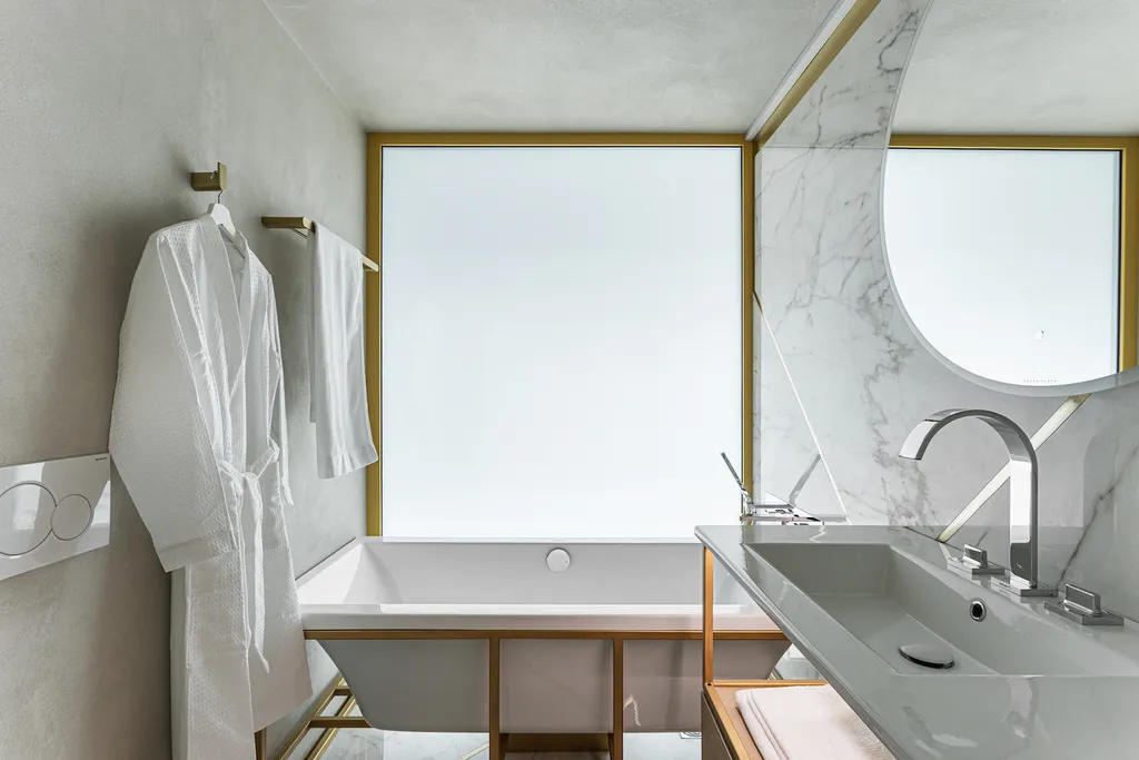 Studio 36 Suites Gold Penthouse