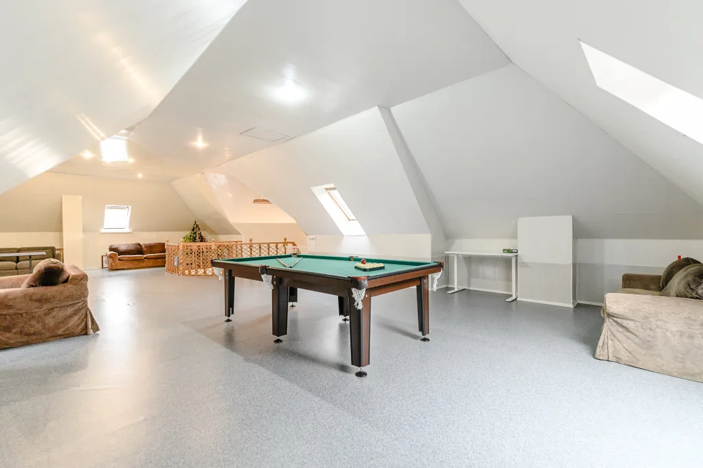 Коттедж Дом в Мытищах с бассейном — Вешки