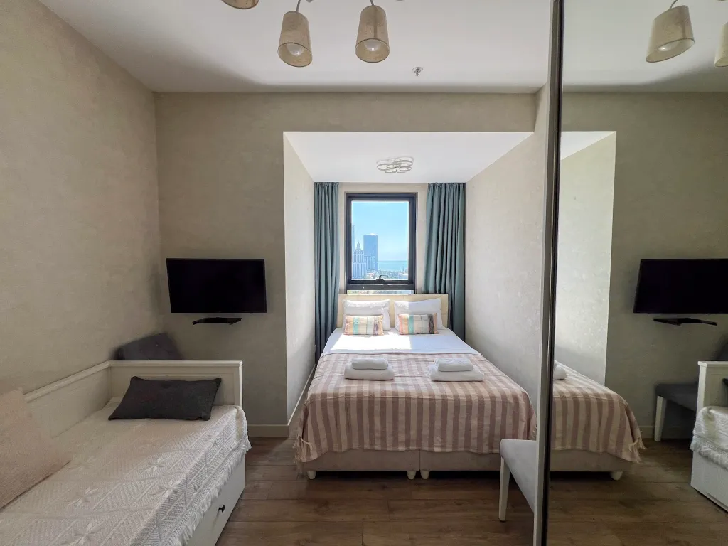 Трехкомнатная квартира c шикарным видом на море, Porta Batumi Tower