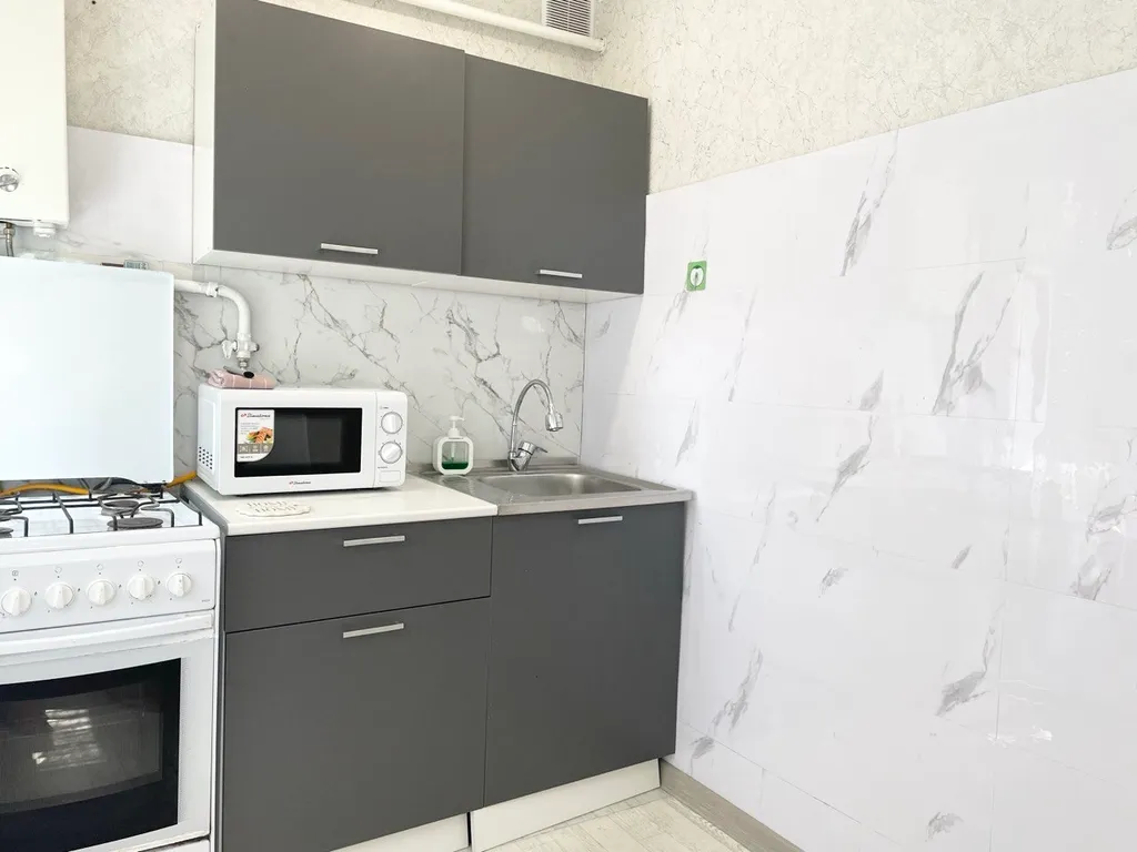 Апартамент Svetlo Teplo c окнами в сад