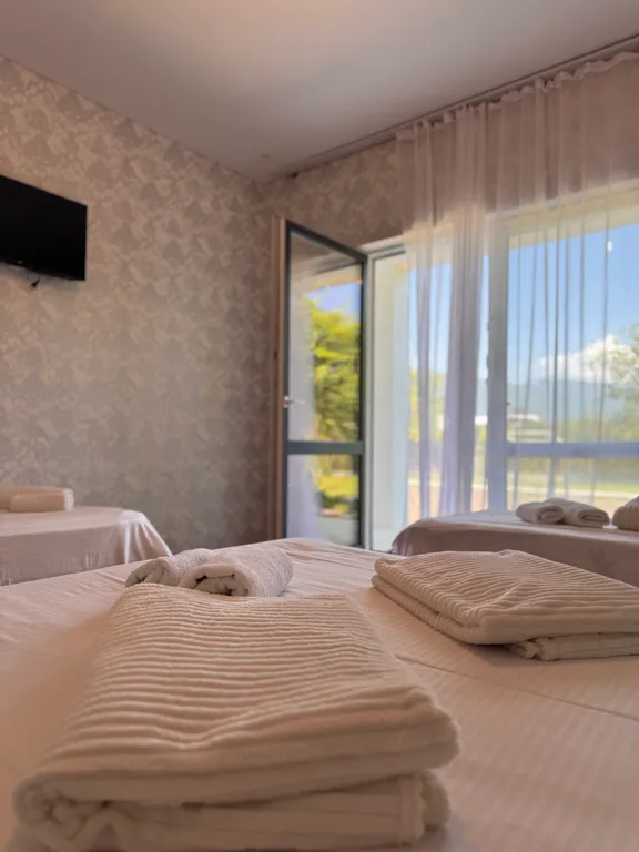 Четырёхместный номер с видом на горы