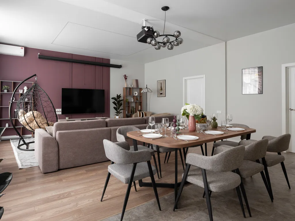 Просторная квартира у Патриарших с проектором