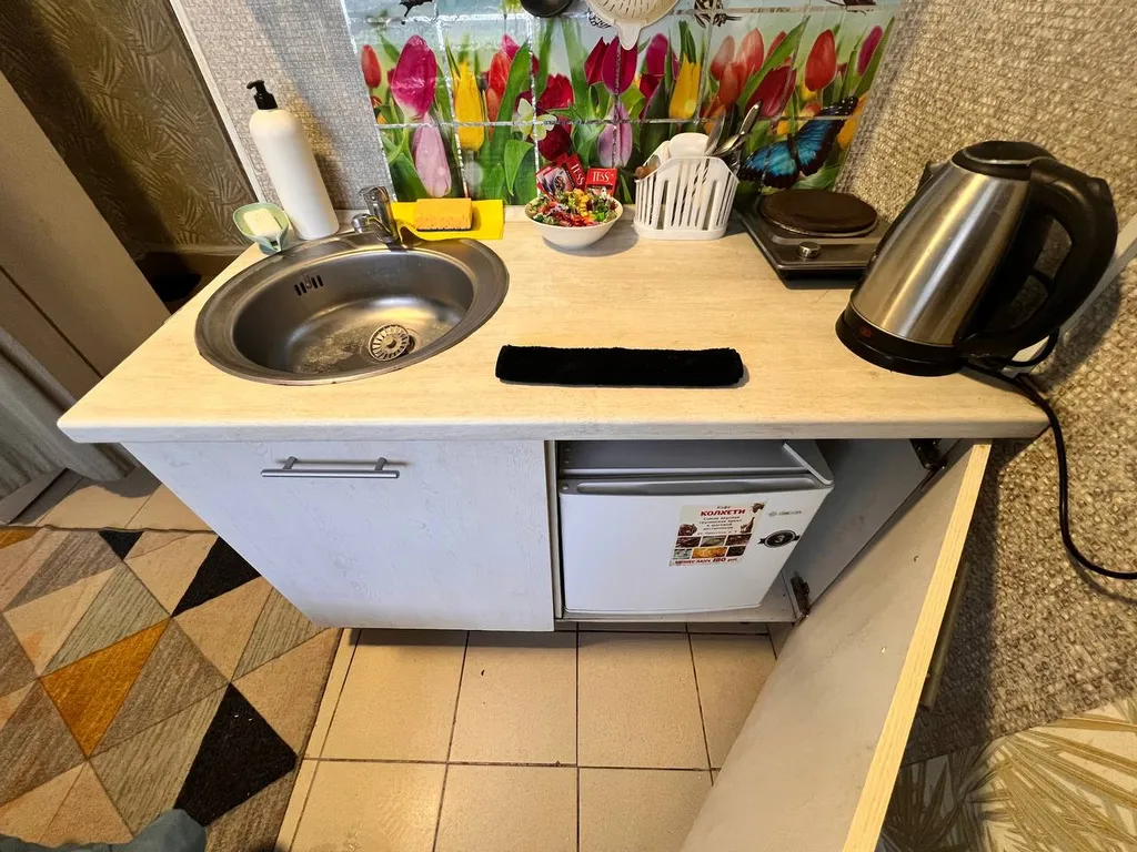 Мини - студия  эконом в центре  города