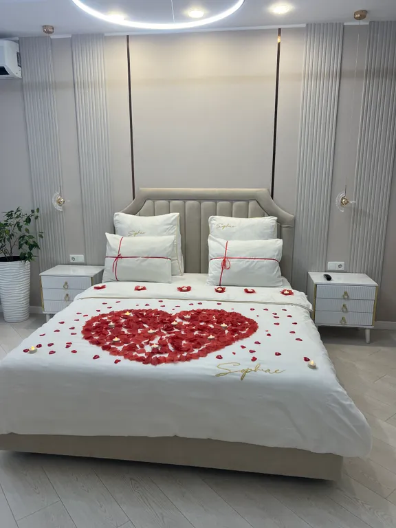 Дизайнерская квартира на набережной