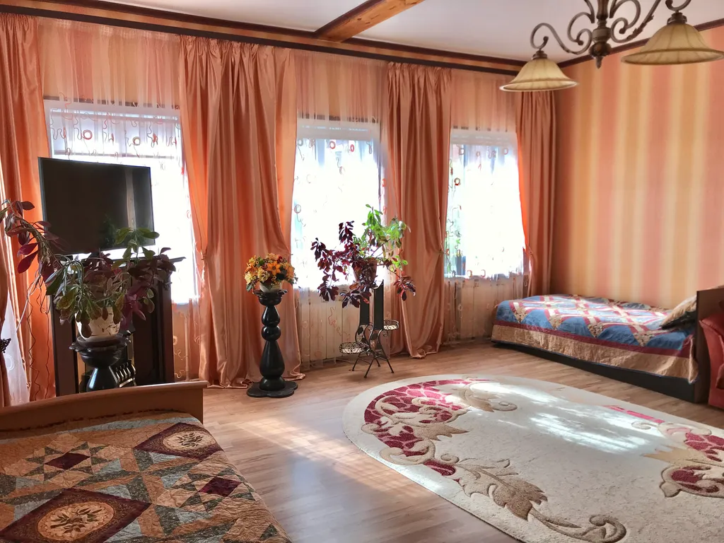 Уютный дом в тихом районе центра города