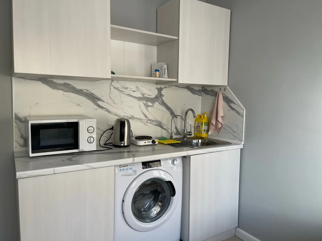 Уютная квартира-студия возле Вавилона