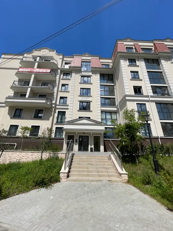 2-х комнатный апартамент с прямым видом на море