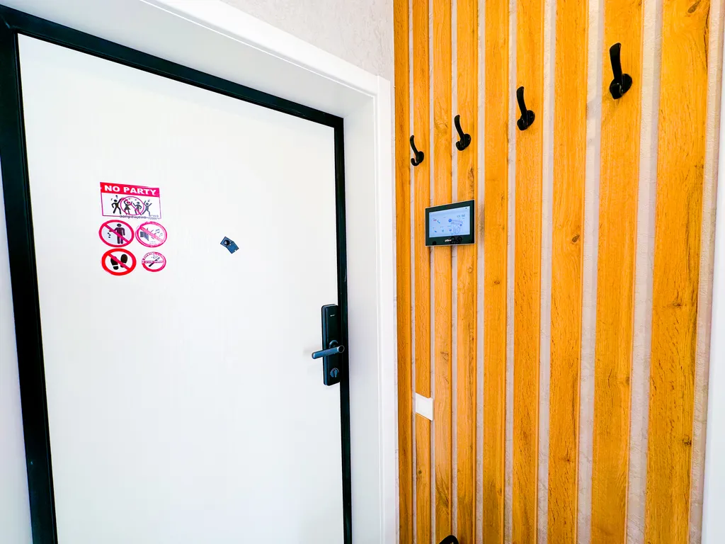 Рядом с Хан шатыр. Центр города Астана