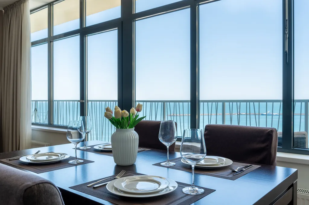 Трехкомнатные апартаменты с двумя спальнями